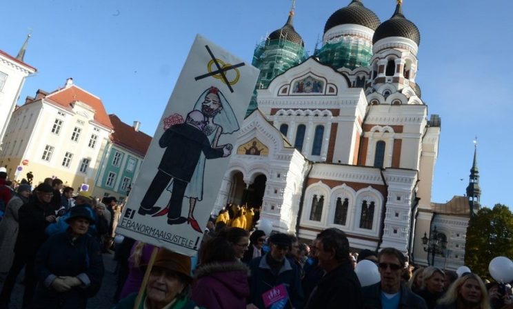 В защиту семьи: эстонцы выступают против закона "о сожительстве"
