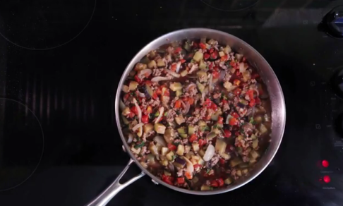 Греческая мусака с мясом за 30 минут - видеорецепт от Анны Людковской