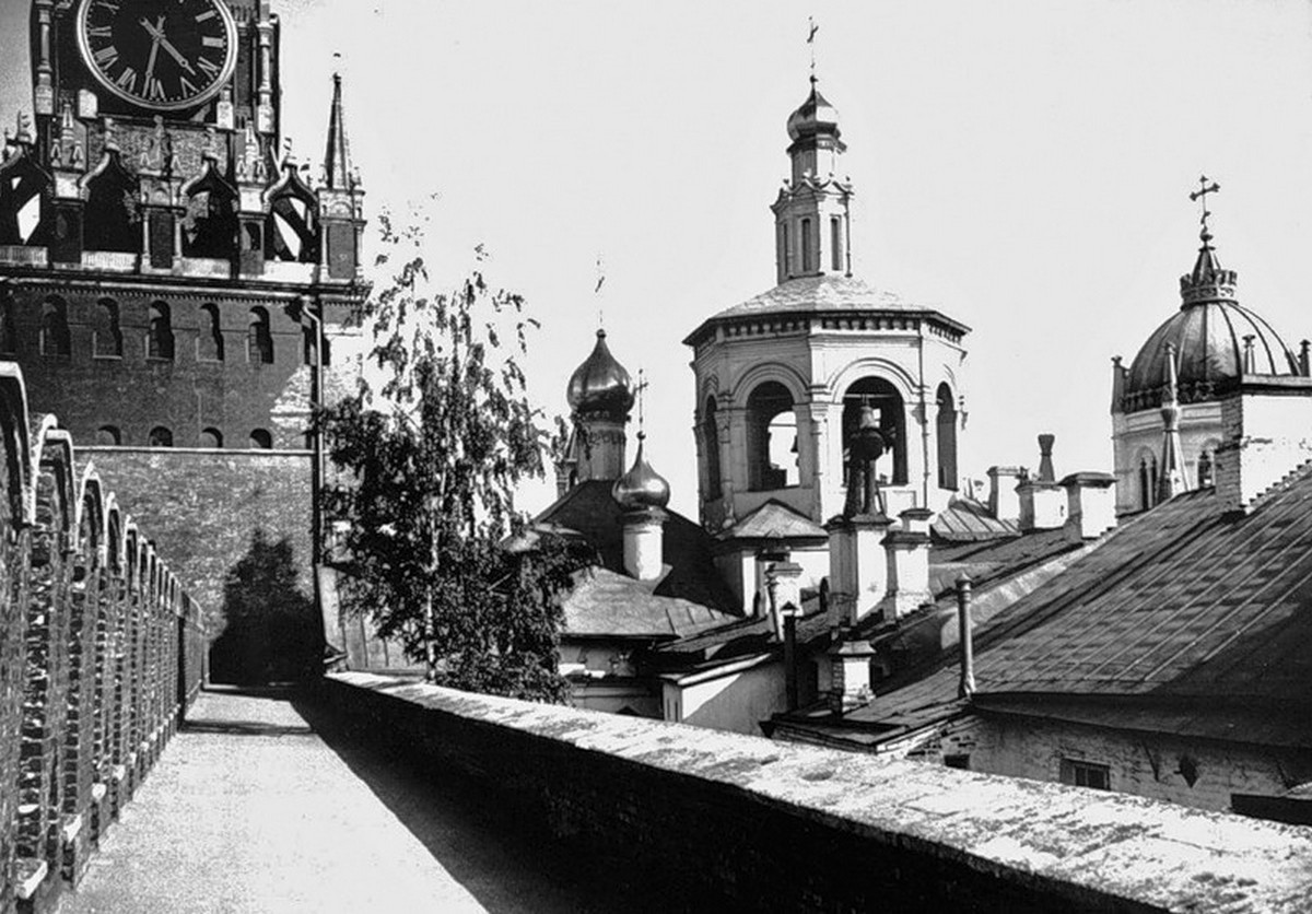 Вид на Спасские ворота и Вознесенский монастырь - Retro photos