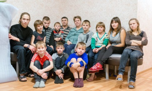 Елена Горбачёва, 2 своих детей, 14 - приемных: «Моя профессия – мать, и у меня это получается»