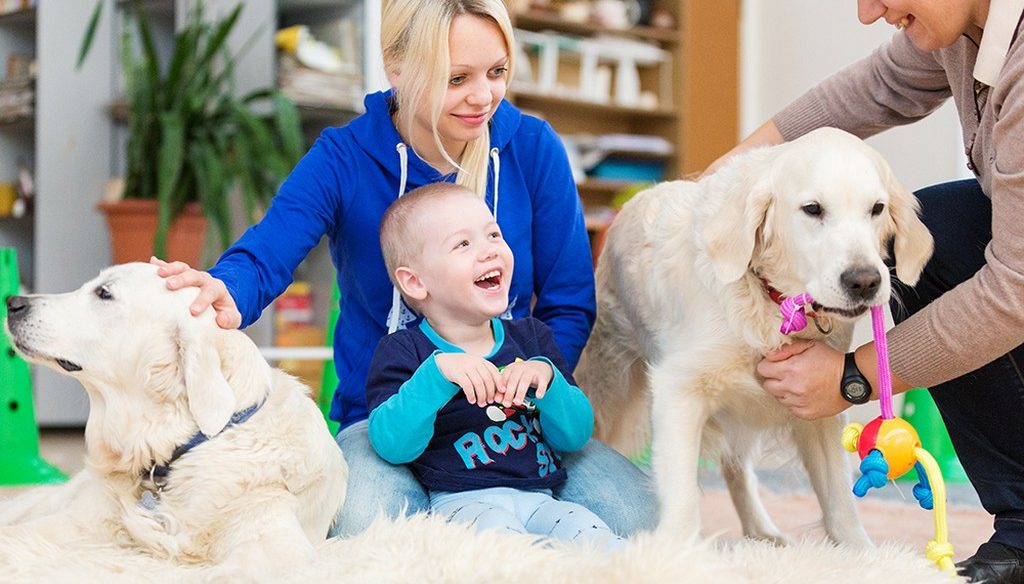 Особый ребенок и собаки. Репортаж из центра канис-терапии (+ФОТО)