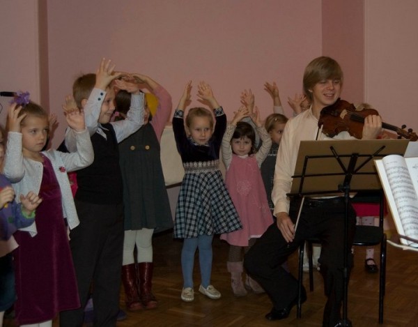 180271_174139769298137_6098430_n