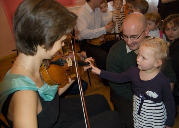 47635_160890240623090_4896139_n