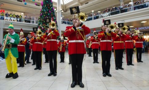 Рождественские флешмобы в России и мире