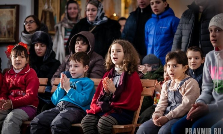 Ёлка для детей-беженцев в Москве (+ ФОТО)