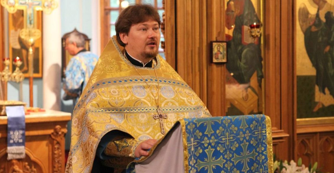 "Признаваться в любви живым благословляю тех, кто помянет мертвых"