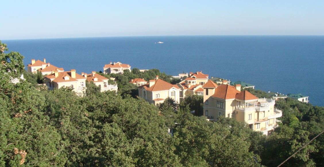 "Здесь в печальной Тавриде, куда нас судьба занесла..."