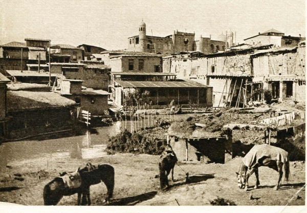 Ташкент. Глинобитные дома. Окраина Старогогорода. Начало XX века. Фото Википедия