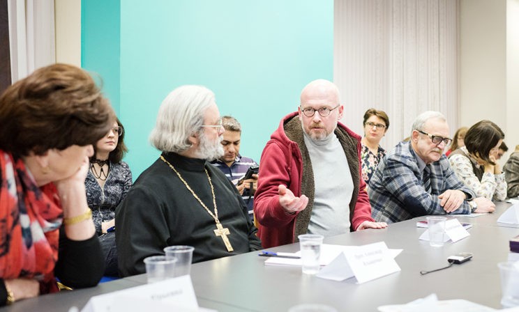 Валерий Панюшкин: Если нельзя упоминать причины самоубийств, то придется запретить говорить и о великой Победе