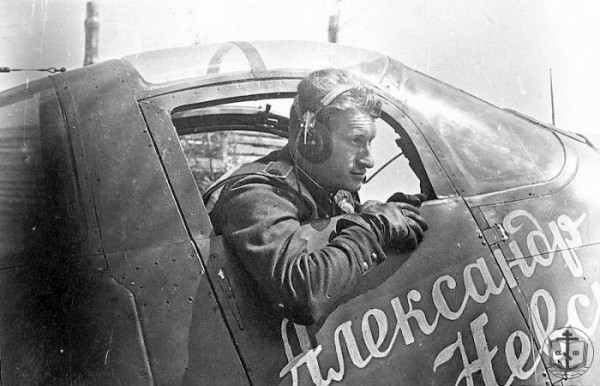 1273220268_samolet-jeskadrili-alkusandra-nevskogo