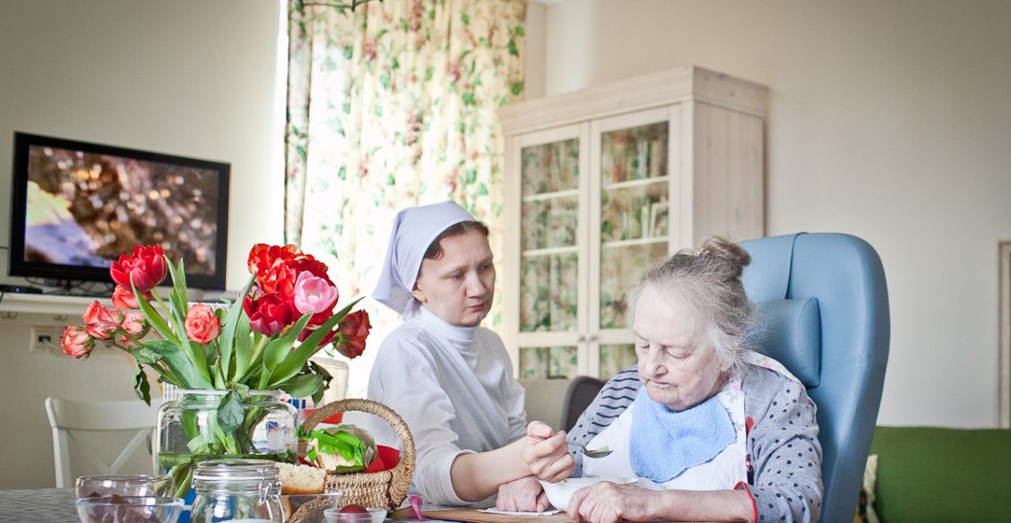 Один день в богадельне, или Почему балерины не любят «Лебединое озеро»