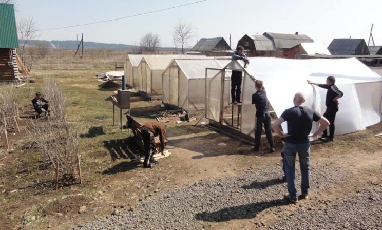 Многодетный отец создал «Школу фермеров» для детей-сирот