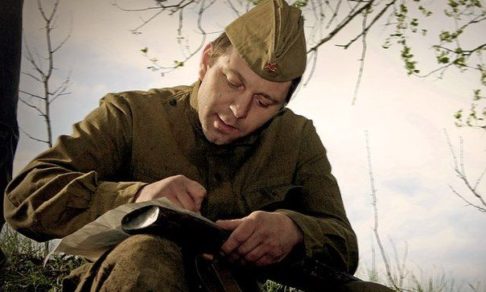 Память горя сурова, память славы жива… 10 стихотворений о Великой Отечественной