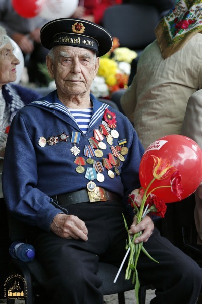 17523008295_1159031957_b