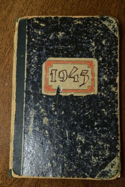 Тетрадь дневников — в нее Борис Ильин переписал все после войны