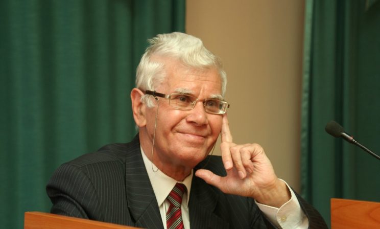 Академик Сергей Хоружий о виртуализации общения: Мы должны не допускать строительства Анти-Лествицы