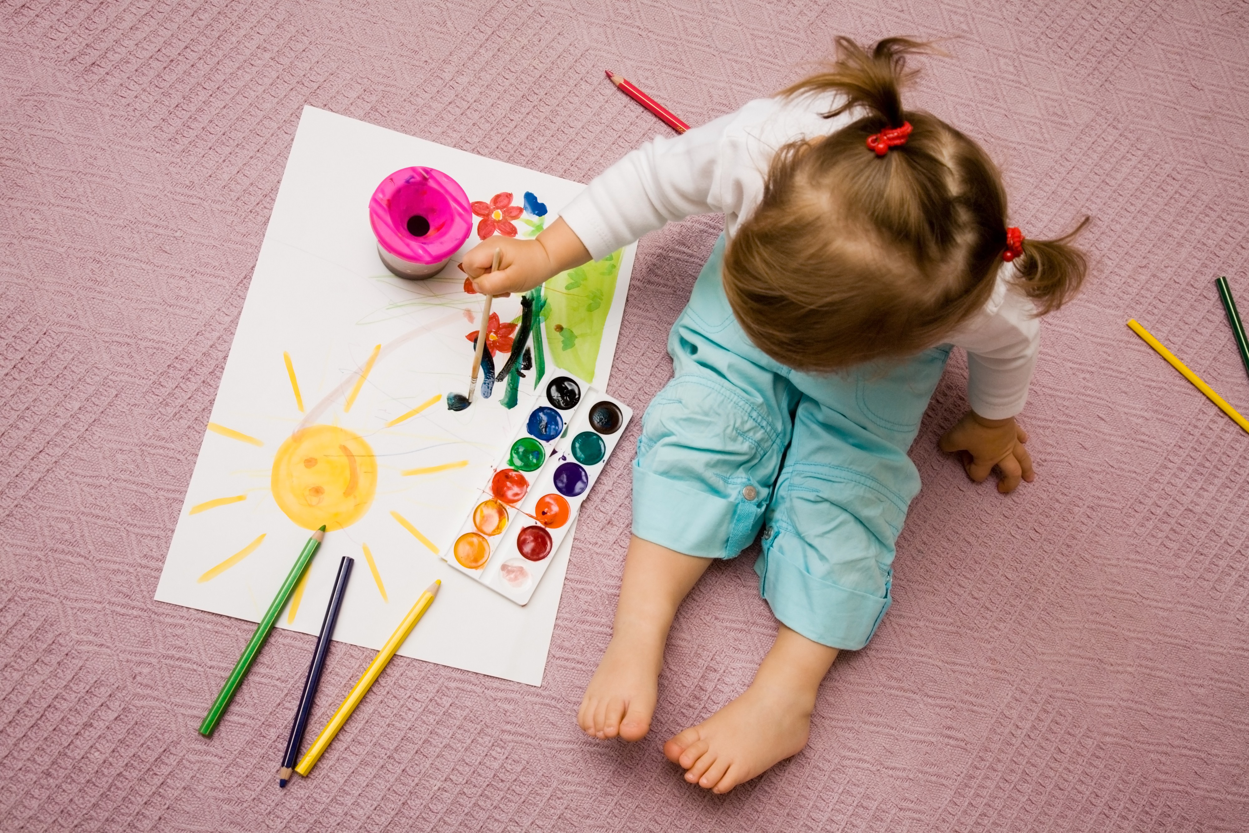 Игра развивает творчество. Творческие занятия для детей. Дети творчество. Рисование для детей дошкольного возраста. Детское творчество рисование.