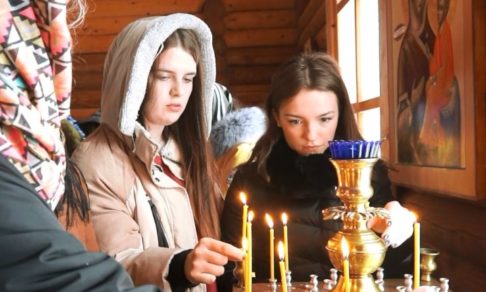 Постные лица, испуганные глаза, виноватые взгляды – это православные?
