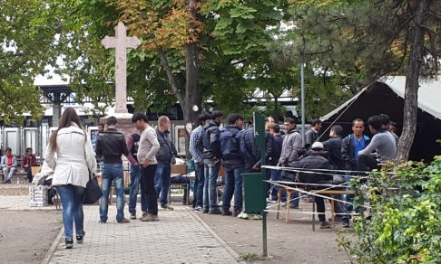 Беженцы в Сербии - под защитой Креста