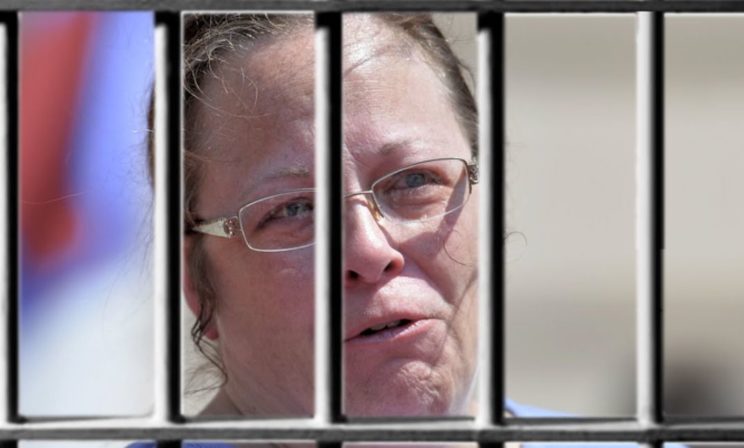 О Ким Дэвис и гражданском неповиновении