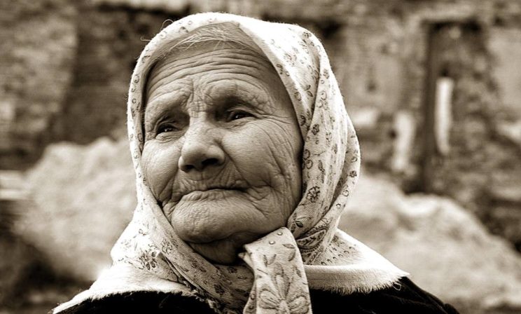 О простых бабушках, Серафиме Саровском и мире, который мы теряем