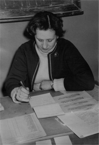 Женский костюм в стиле «шанель». 1960-е гг.