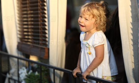 «Меня дедушка за платьице держал...»