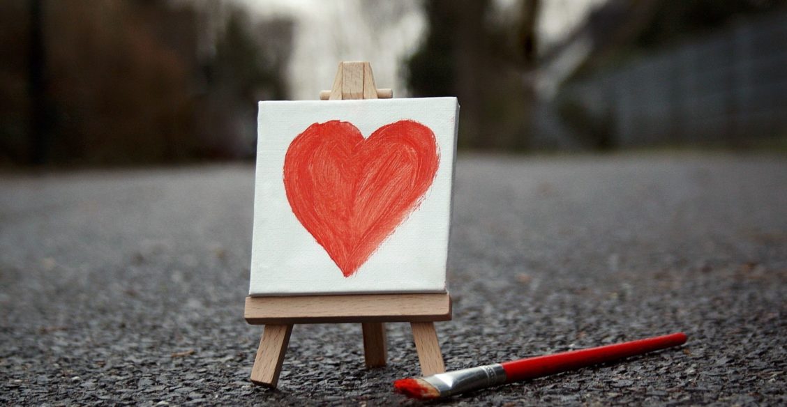 Жить друг без друга не могут! Как распознать влюбленность и зависимость?