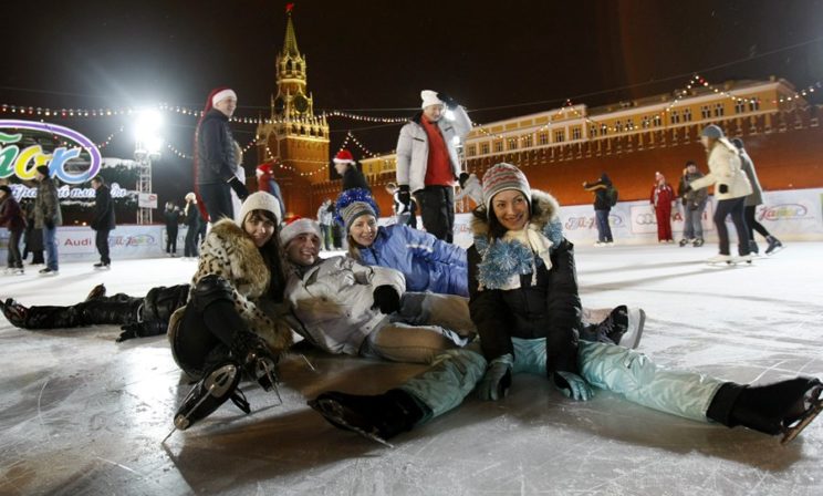 Коньки, гости, Новый год, когда же поститься?