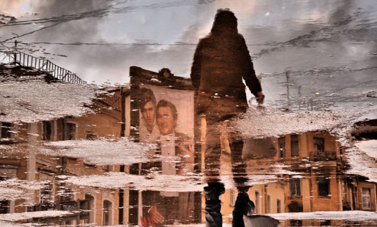 Маленький человек в поисках мейнстрима