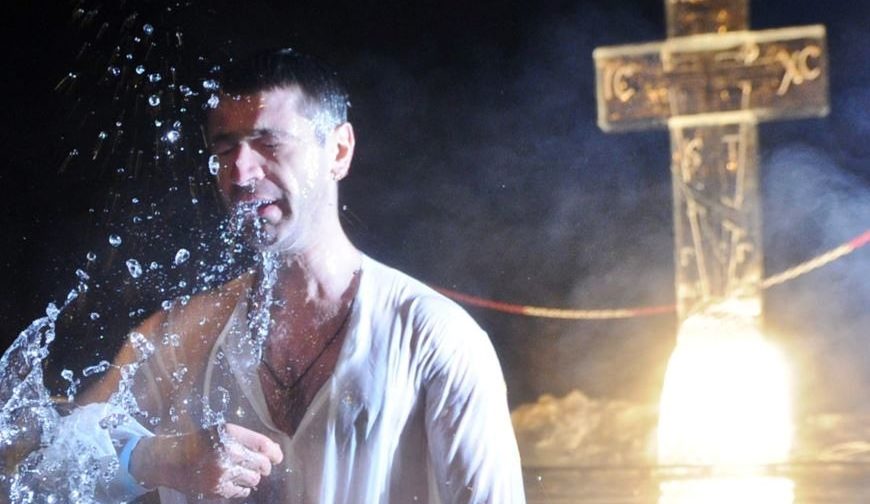 В прорубь на Крещение? А зачем?