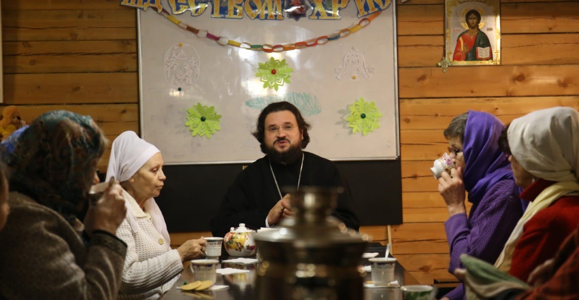 В антикафе с епископом