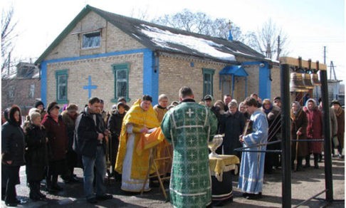 Храм в Зайцево: год под обстрелами