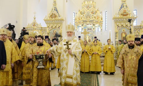 Патриарх Кирилл освятил Александро-Невский храм при МГИМО