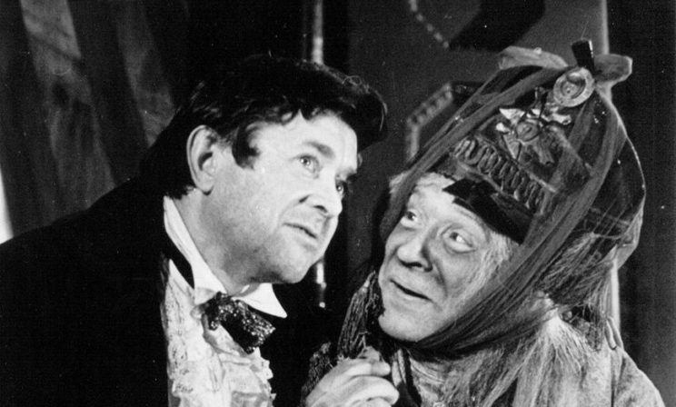 «Мертвые души. Живые вещи» – лекция Надежды Шапиро (+видео)