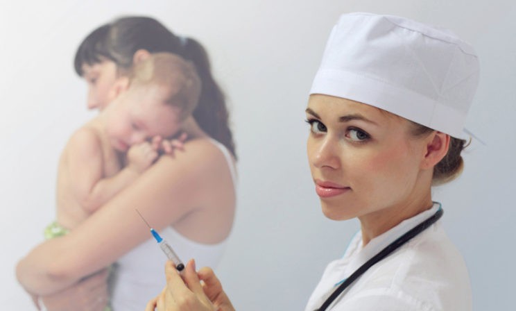 Должны ли родители отвечать за отказ прививать своего ребенка?