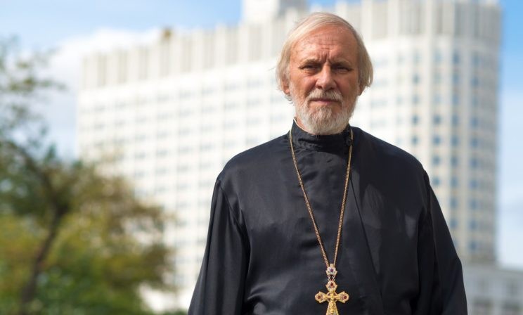 Протоиерей Александр Борисов: Я просил солдат не поднимать оружия