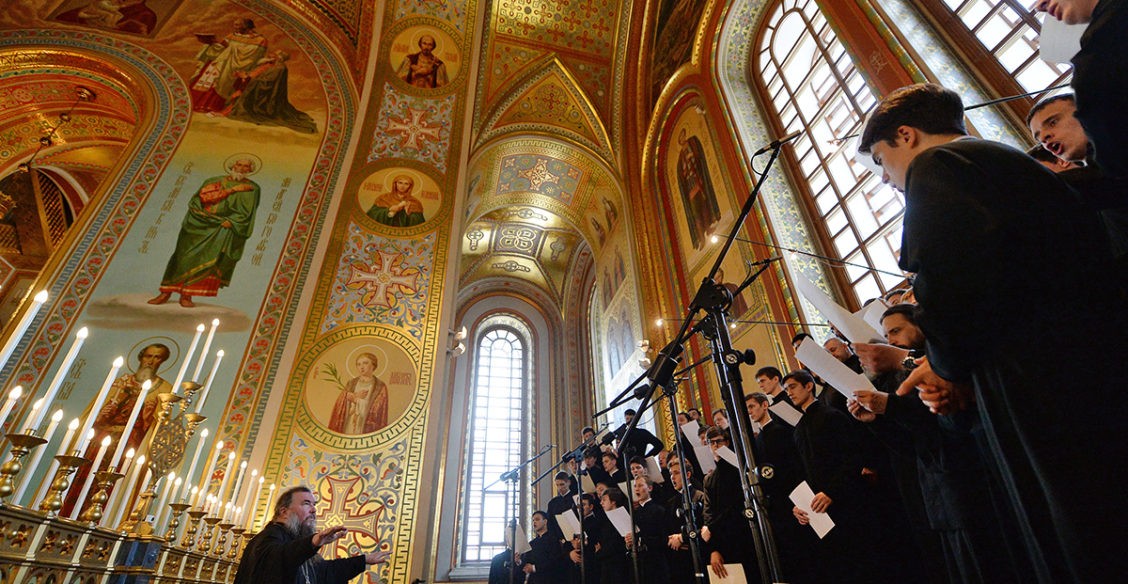 Батюшка, говорите в микрофон