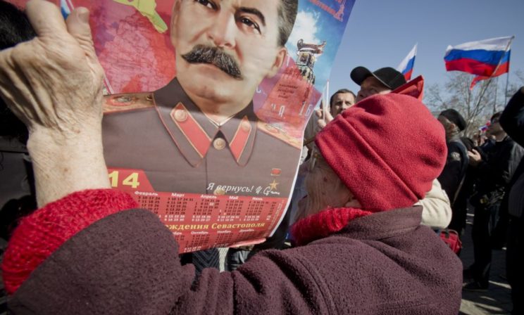 "Подонки в рясах" или негодяй во френче?