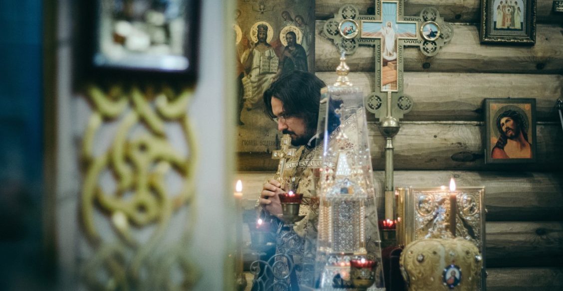 Когда настоятель повернулся к вам лицом