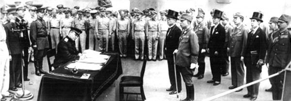 Фото в газете "Правда" 3 мая 1945 года