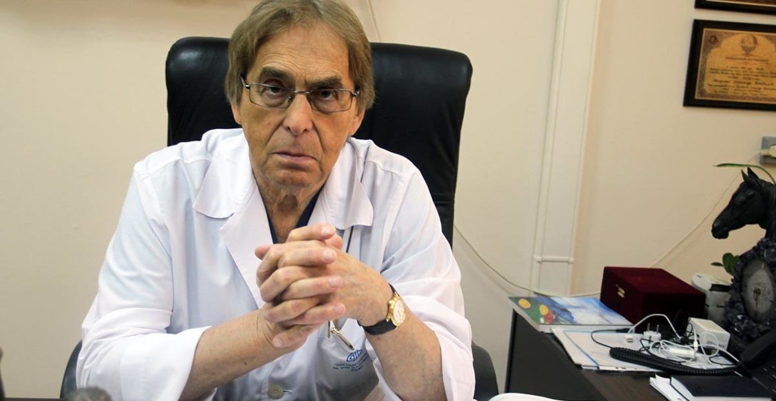 Нейрохирург Александр Коновалов: мы видим голову насквозь