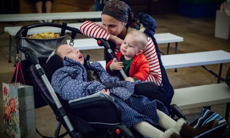 Не переставать жить