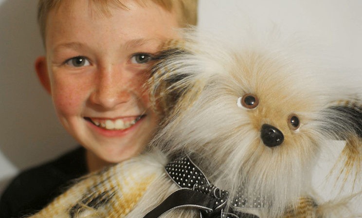 Он решил шить по одному плюшевому медведю в день (+видео)