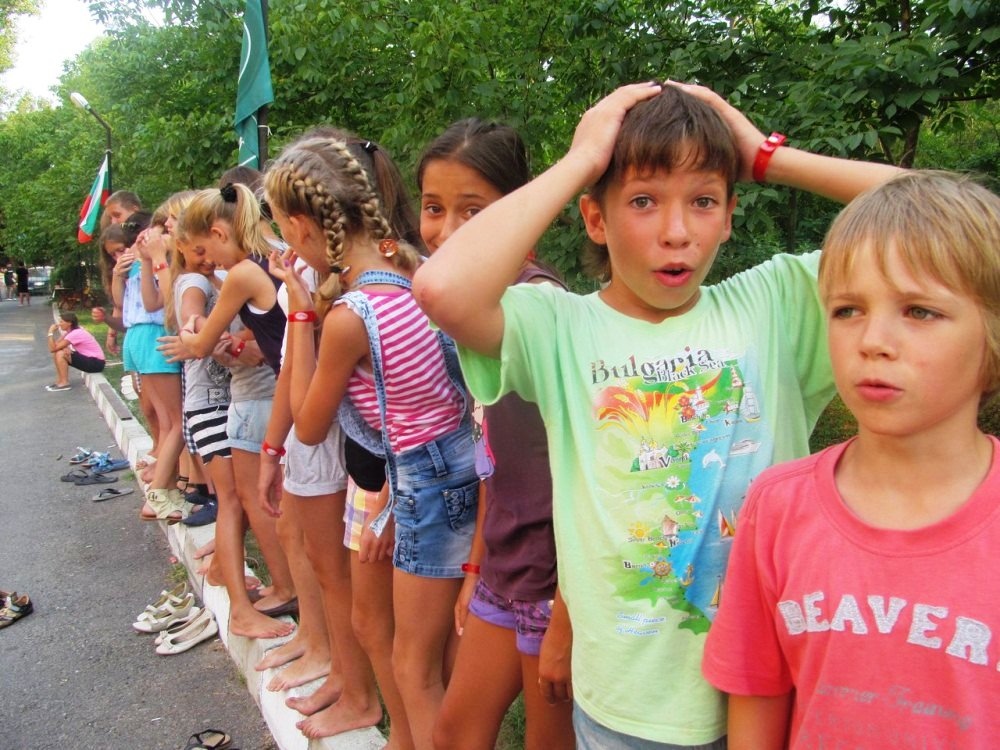 Что собрать ребенку в лагерь. В лагере проверяют вещи. В лагере проверяют вещи. В лагере проверяют вещи. Перечень вещей в лагерь ребенку.