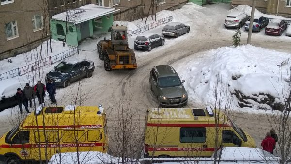 Неправильно припаркованная машина