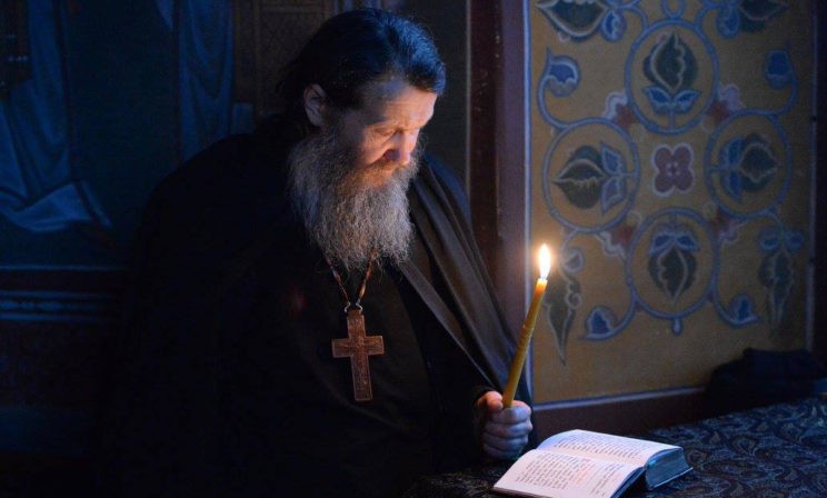 Батюшку дайте!