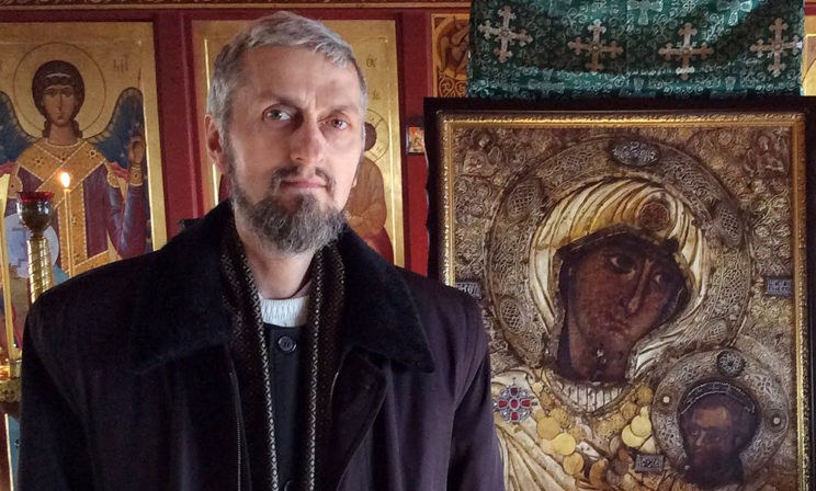 «Господи, если Ты есть, я ведь оперирую Твоего служителя, помоги!»