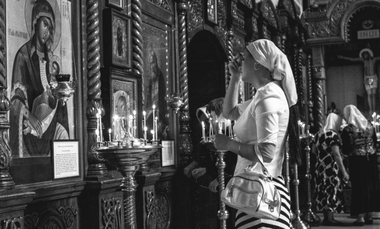 «Просто смотри на Ее икону и лечи свои раны»