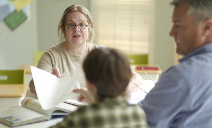 В войне с учителем родители победят